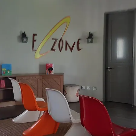 Azuri Apartment With Beach, Pools, Gym, Golf, Shops, Restaurants, Spa, Boat Activities, Tennis &Paddle Court, Kids Corner Roches Noires Exterior photo
