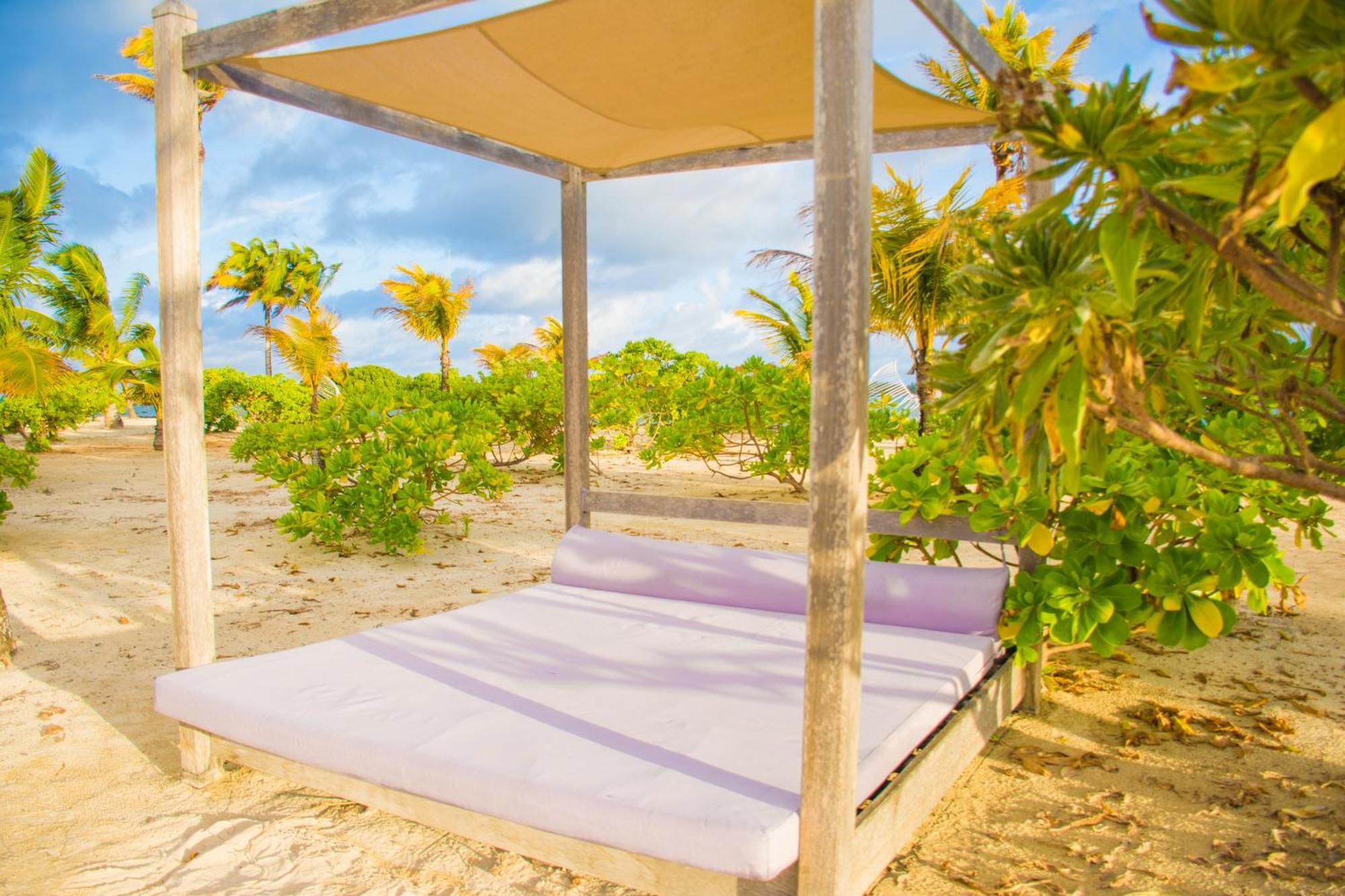 Appartement Azuri With Beach, Pools, Gym, Golf, Shops, Restaurants, Spa, Boat Activities, Tennis &paddle Court, Kids Corner Roches Noires