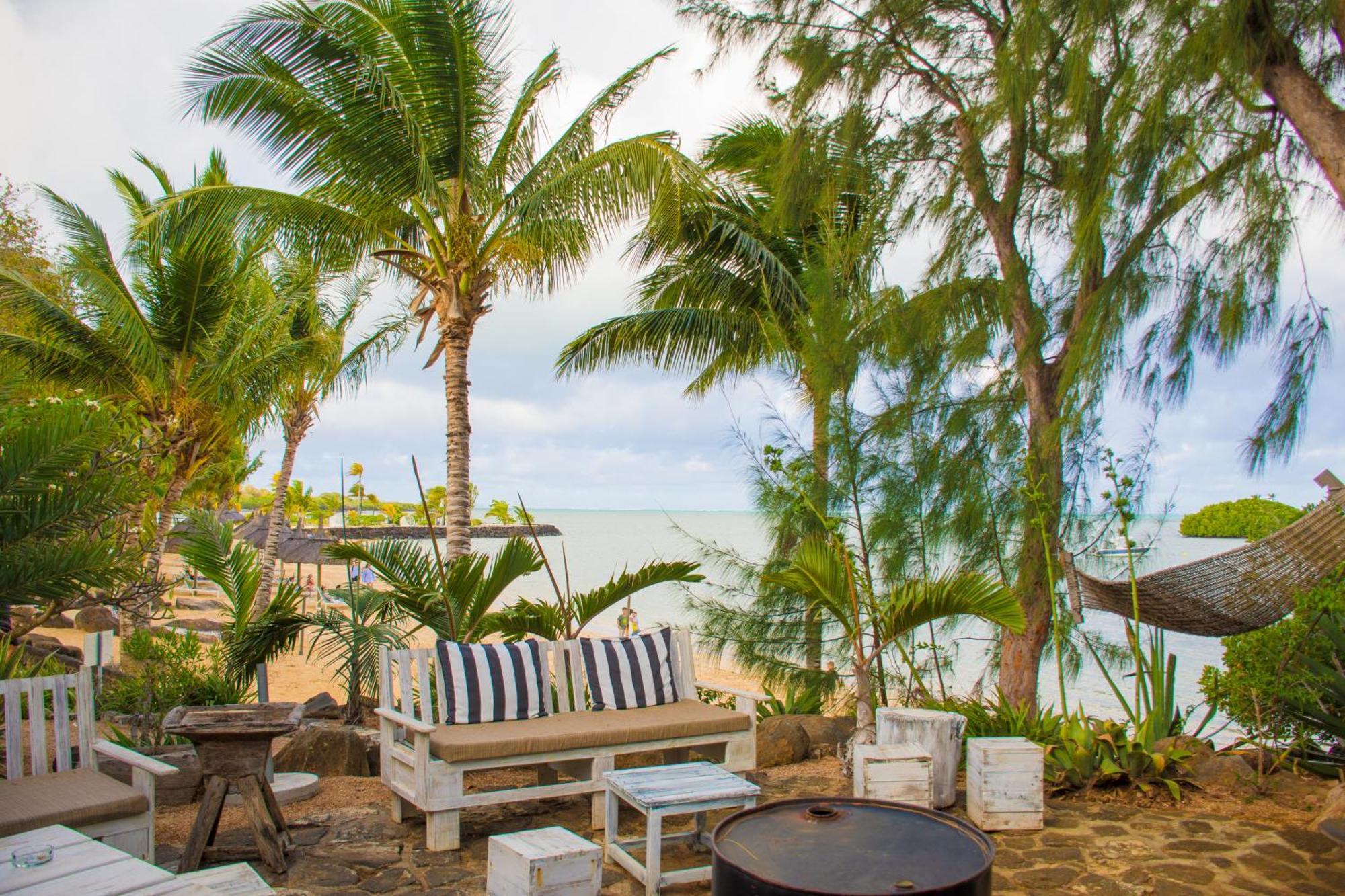 Azuri With Beach, Pools, Gym, Golf, Shops, Restaurants, Spa, Boat Activities, Tennis &paddle Court, Kids Corner Appartement Roches Noires