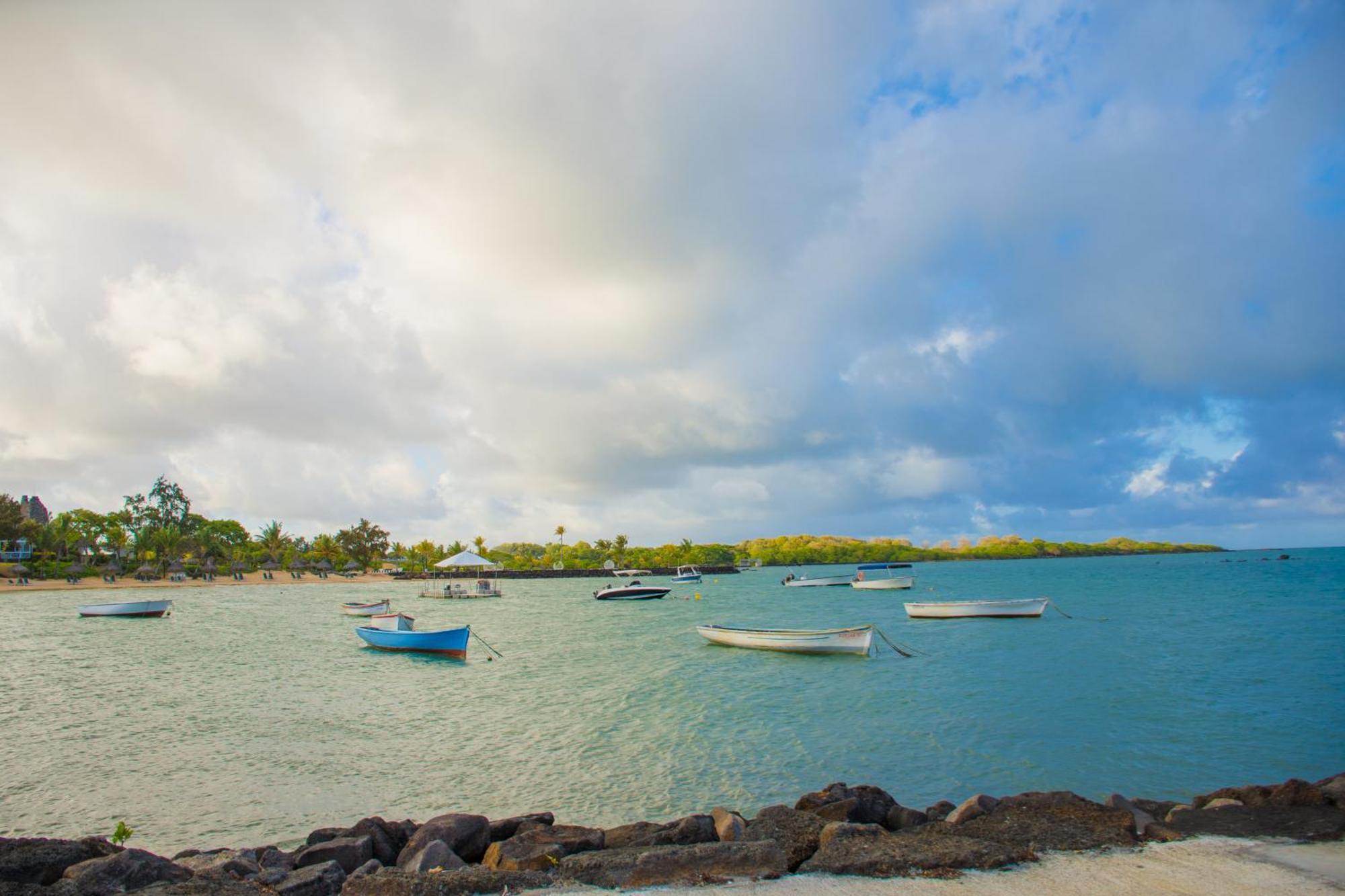Azuri With Beach, Pools, Gym, Golf, Shops, Restaurants, Spa, Boat Activities, Tennis &paddle Court, Kids Corner *