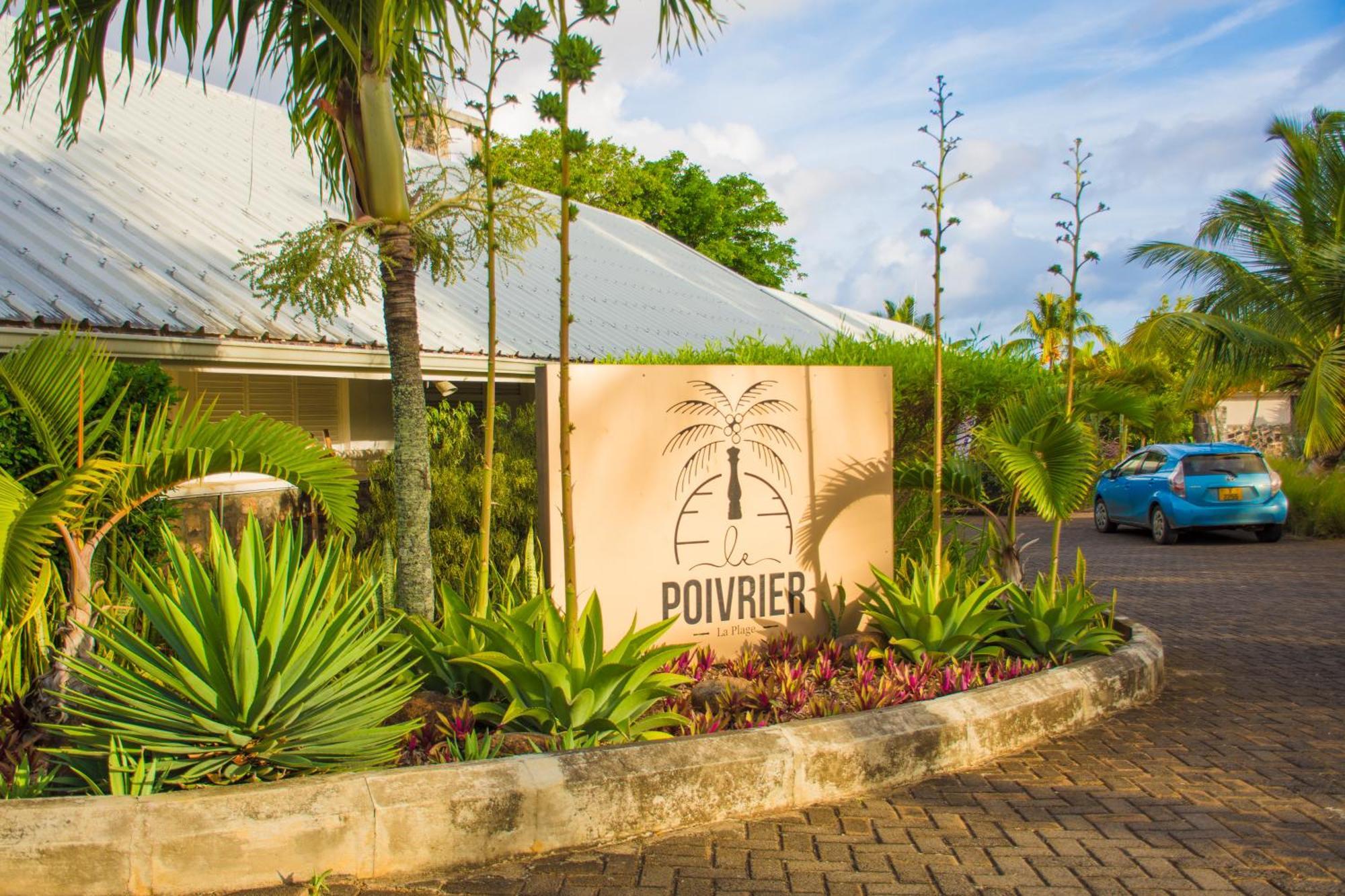 Azuri With Beach, Pools, Gym, Golf, Shops, Restaurants, Spa, Boat Activities, Tennis &paddle Court, Kids Corner Appartement Roches Noires