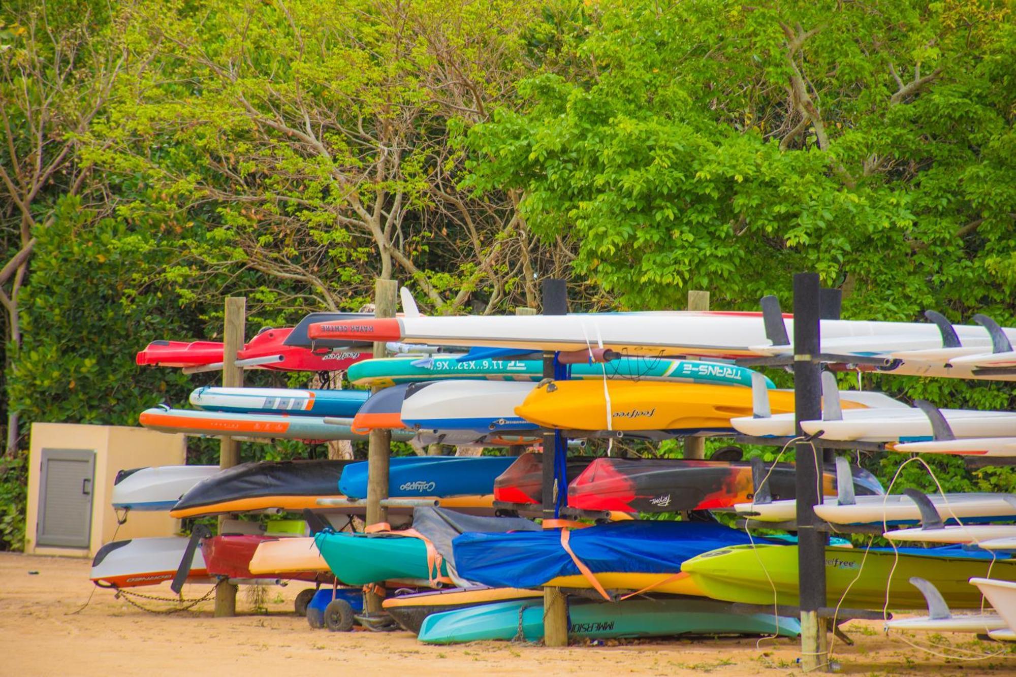 Azuri With Beach, Pools, Gym, Golf, Shops, Restaurants, Spa, Boat Activities, Tennis &paddle Court, Kids Corner Roches Noires