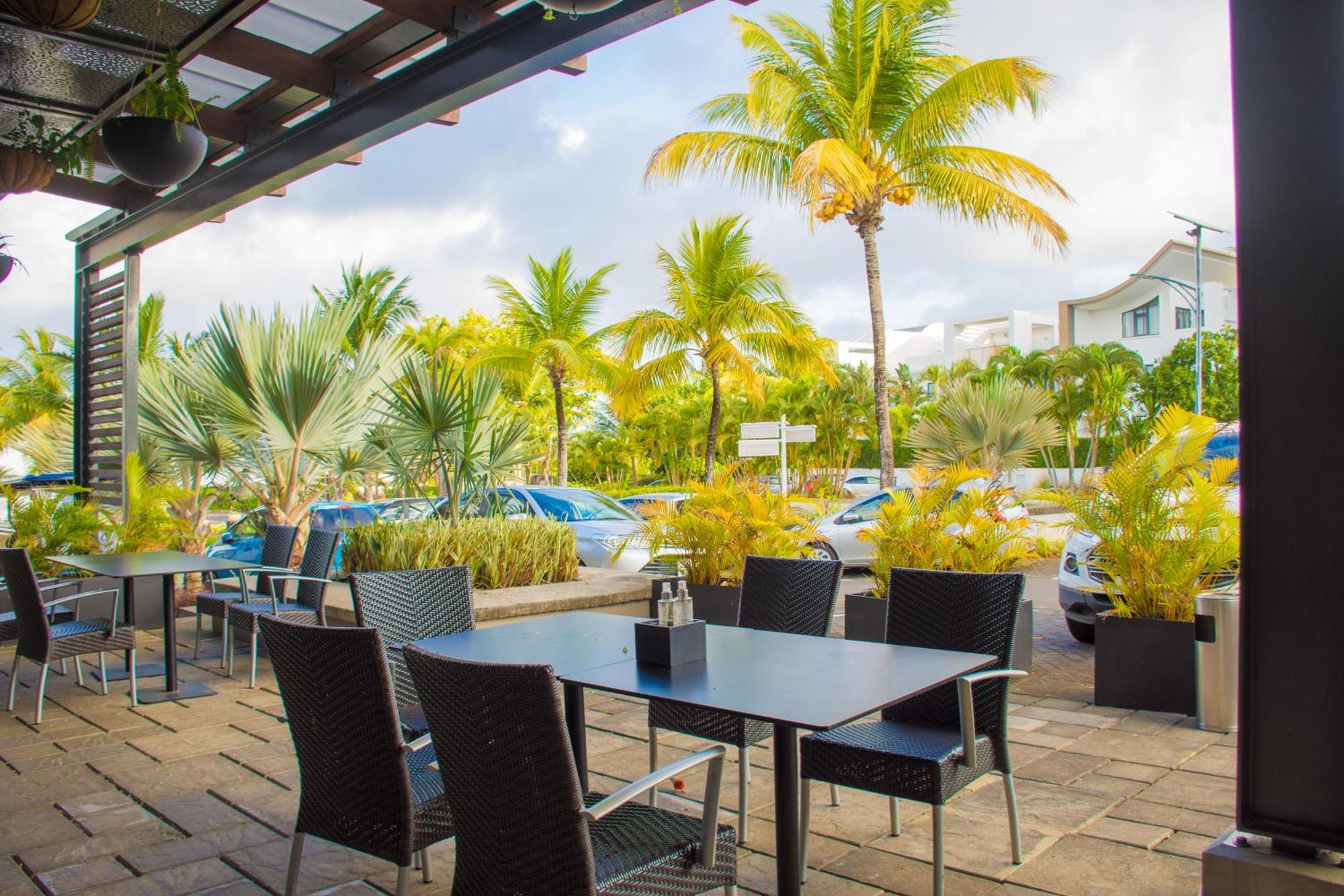 Azuri With Beach, Pools, Gym, Golf, Shops, Restaurants, Spa, Boat Activities, Tennis &paddle Court, Kids Corner *