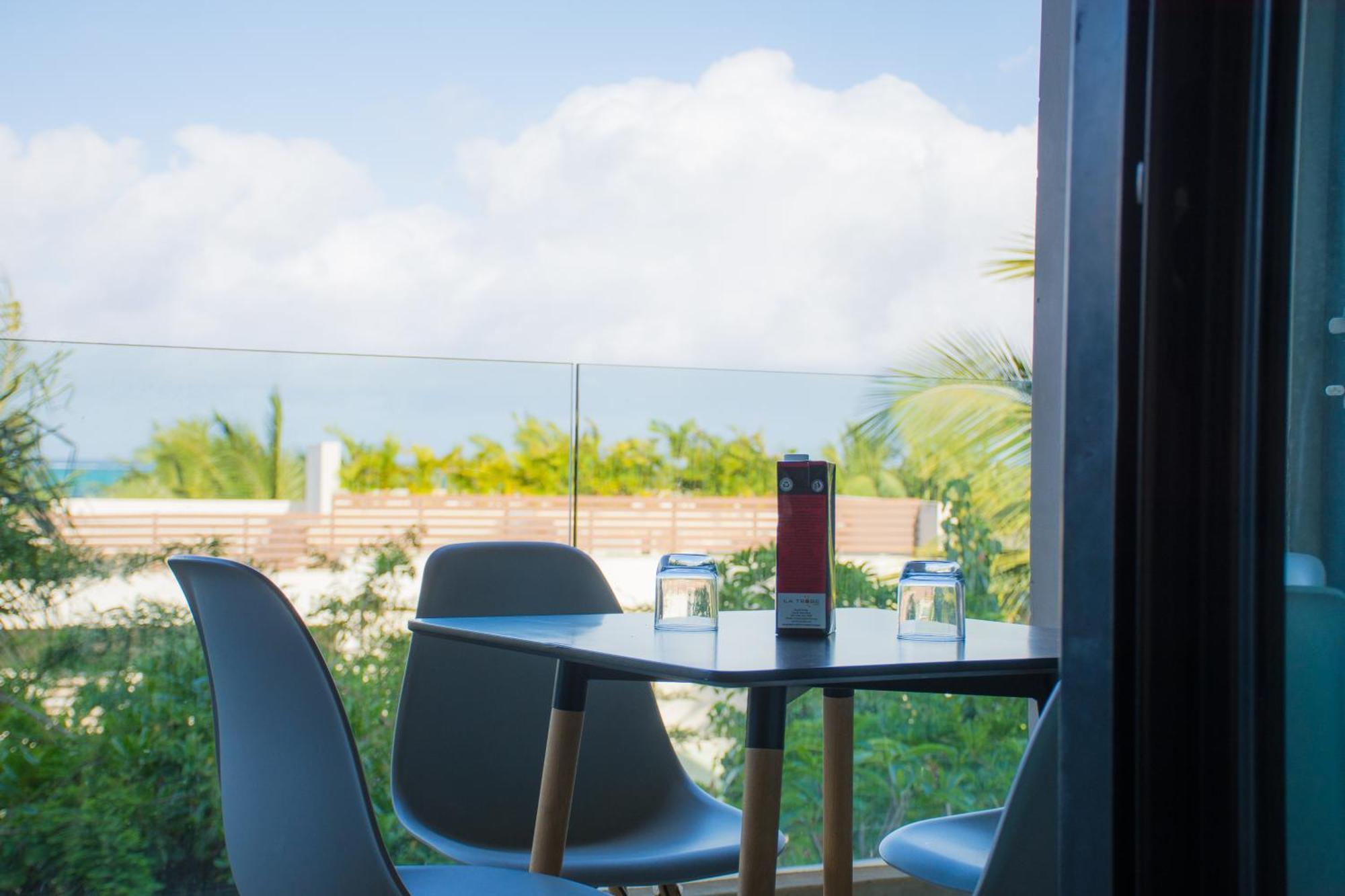 Azuri With Beach, Pools, Gym, Golf, Shops, Restaurants, Spa, Boat Activities, Tennis &paddle Court, Kids Corner