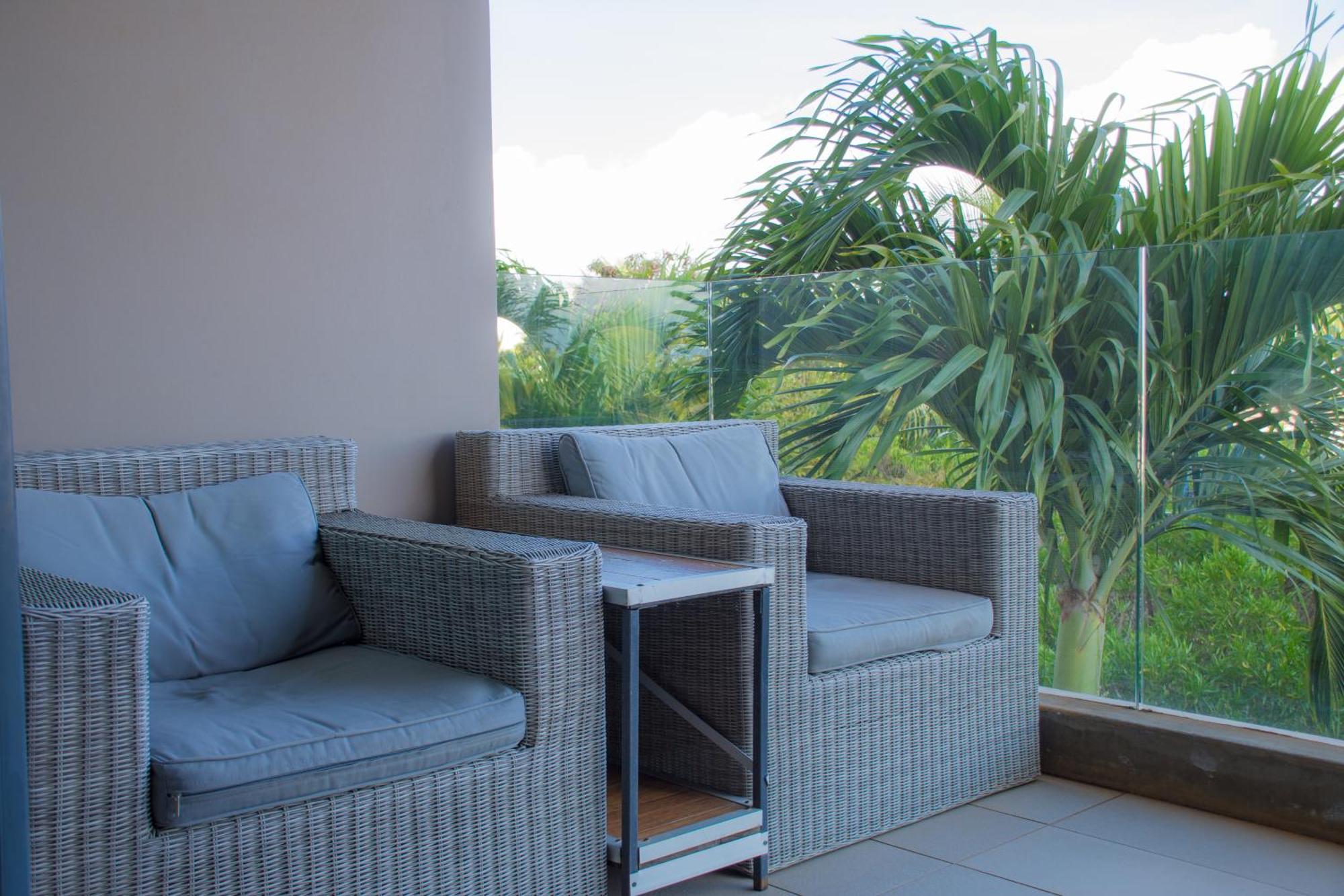 Apartment Azuri With Beach, Pools, Gym, Golf, Shops, Restaurants, Spa, Boat Activities, Tennis &paddle Court, Kids Corner